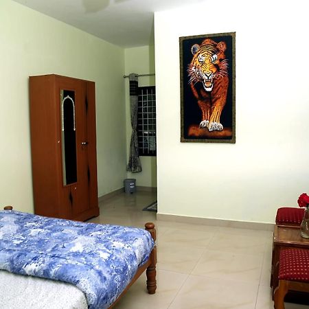 Colonia Munnar Homestay ภายนอก รูปภาพ