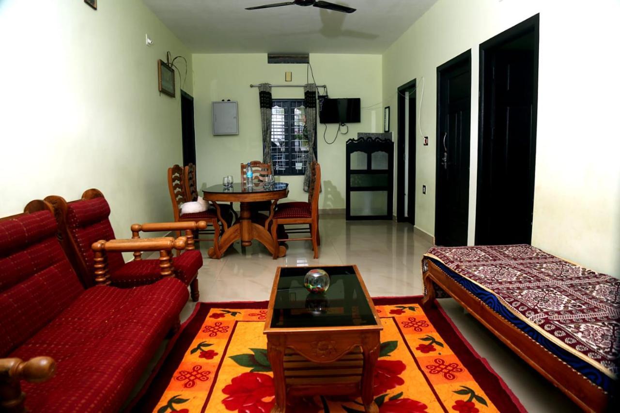 Colonia Munnar Homestay ภายนอก รูปภาพ