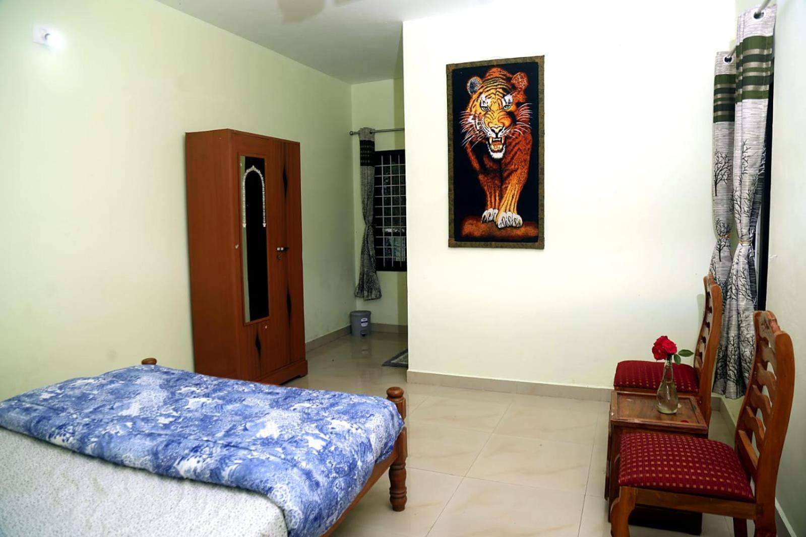 Colonia Munnar Homestay ภายนอก รูปภาพ