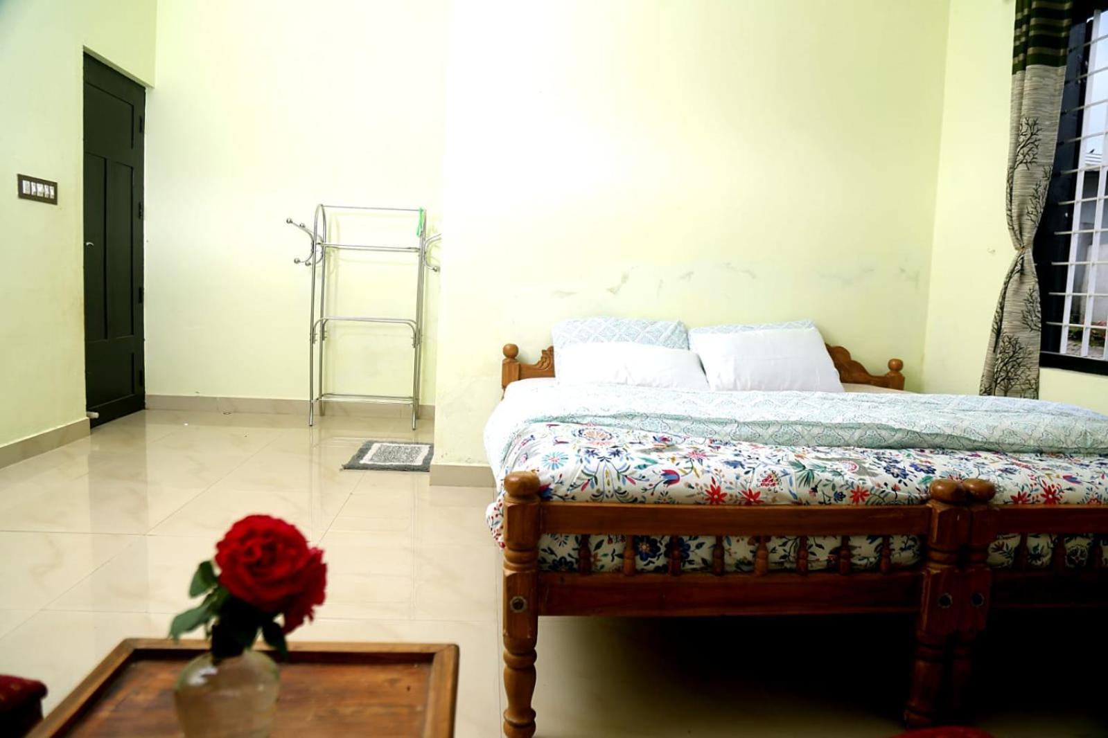 Colonia Munnar Homestay ภายนอก รูปภาพ